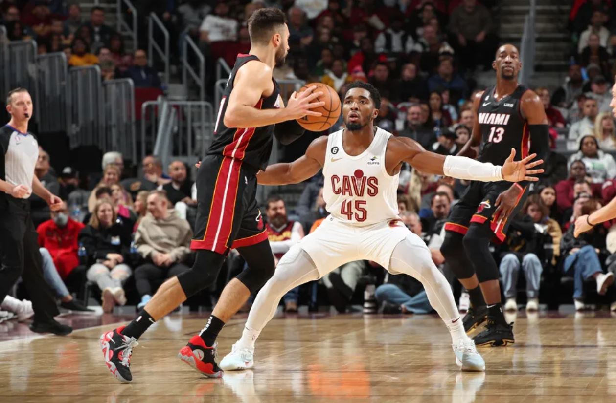 尤其是在对 尤其是在对